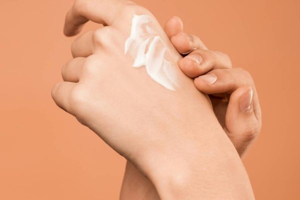 Comment choisir la meilleure crème hydratante pour vos mains Comment choisir la meilleure crème hydratante pour vos mains