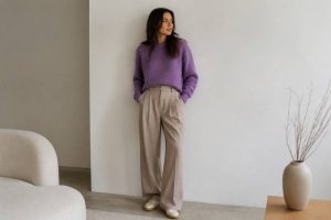 Comment porter le violet avec style au quotidien