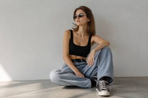 1990 outfit : les looks iconiques des années 90 à adopter aujourd’hui